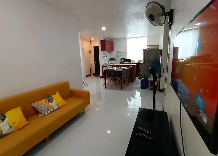 Apartment Three-bedroom - 4th Floor Stairs Only *